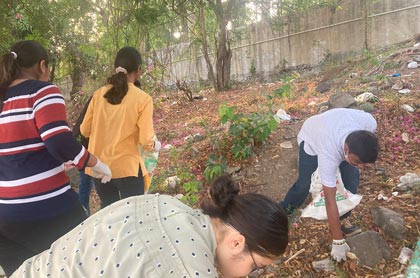 Chopati Garden River Front Athwalines - Cleanup Campaign