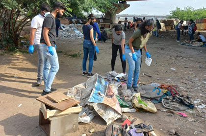 Clean-up Campaign at Bank of River Tapi, Makkai Bridge